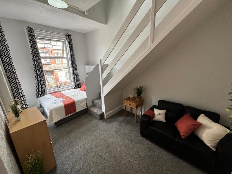 Photo of Flat 3 - Regent Park Ave, LS6 2AU